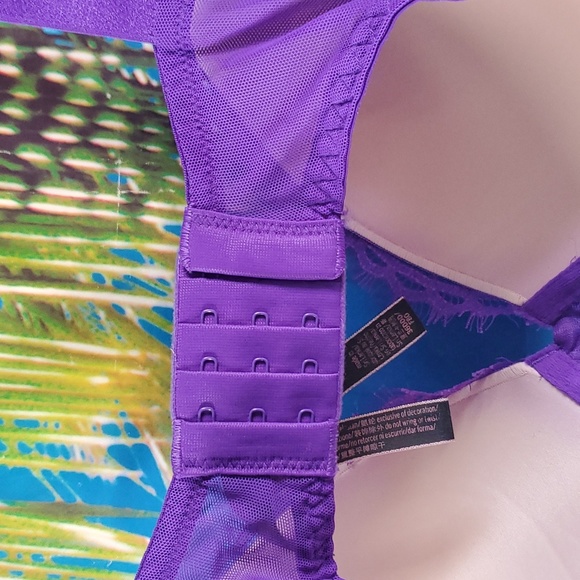 Victoria's Secret Bra. Size 36DDD - Picture 4 of 5